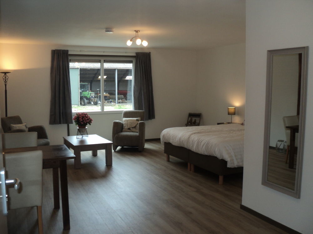 B&B De Kan Hoeve De Veenhoop エクステリア 写真